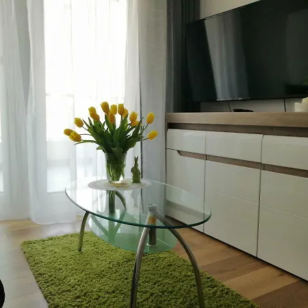 Mogilska Tower + Garaz Apartamento
