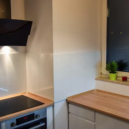 Mogilska Tower + Garaz * 克拉科夫